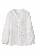 Bluse med hullbroderi
