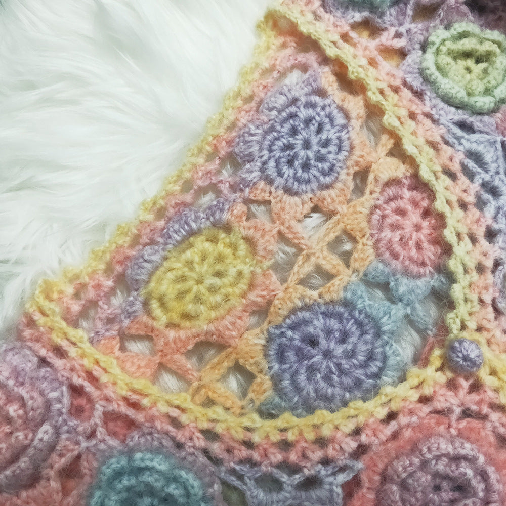 Heklet cardigan med blomster